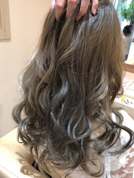 ヘアー デザイナーズ サロン アヴァンセ(HAIR DESIGNER'S SALON AVANCE) おしゃれな女性に人気☆バレイヤージュスタイル