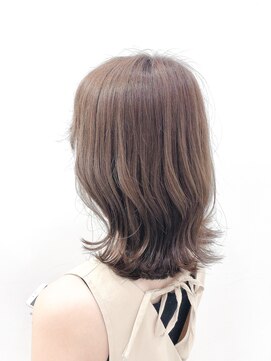 クオーター(QUARTER) 大人かわいい色っぽふんわりミディ