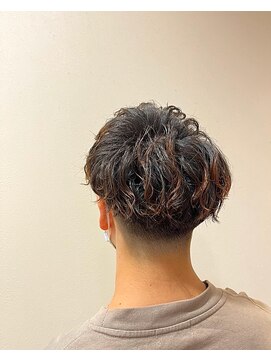 ヒカ ヘアーデザイン(Hika hair design) 緩めスパイラルパーマ