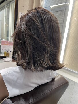 リバレッジ 白金(Leverage) 白髪ぼかしハイライト外ハネボブ  30代40代【白金/目黒】 濱口