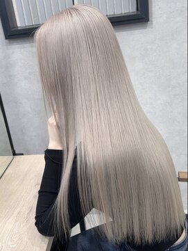 ロウル 渋谷(LOWRL) ホワイトベージュ/ダブルカラー/ブリーチ