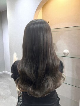 カラークチュール(Color Couture) 黒髪カタログ/ホブルフ/ネビージュ/小顔に見せるヘア/ワンレン