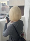 ホワイトブロンド抜きっぱなしブリーチショートボブハイトーン