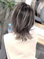 シェルヴ(XELVE)&nbsp;ウルフレイヤーに軽やかバレイヤージュ