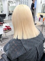 サンクプロジェクト(cinq PROJECT) 原宿韓国顔まわりブロンドホワイトブロンド抜きっぱなし