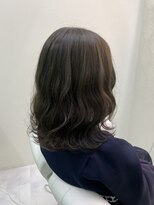 エラ(Ella)&nbsp;Olive greige × 外ハネウェーブ