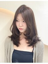 ミラ 新宿(MILA)&nbsp;オリーブグレージュ/ミディアムレイヤー