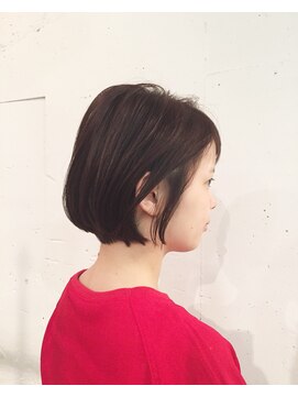 カウチ(Kauti) 馴染みがいいショートボブ