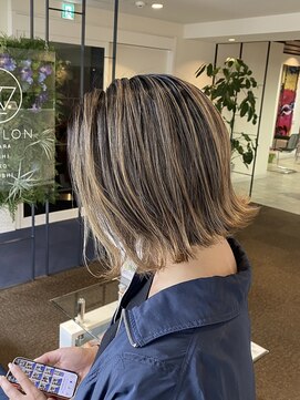 ダブル アンダーバー サロン(W_SALON) 【W_SALON 河原町】ハイライト/ボブルフ