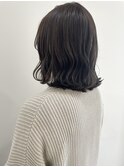 暗めベージュ×ボブ