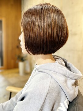 ビミュ(vimu) 前下がりグラデーションボブ  [ショート/パーマ/神戸/三宮/元町]