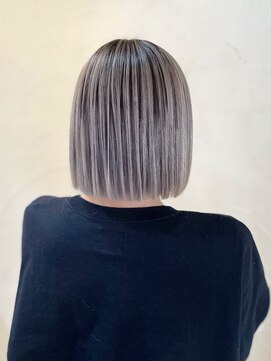 アゴストヘア コシガヤ Agosto hair KOSIGAYA シャドウルーツバレイヤージュ×ミニボブ