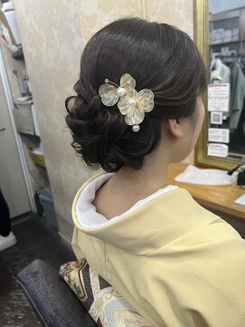 ヘアセットアンドエクステンションショールーム(SHOW ROOM) 綺麗めシニヨン