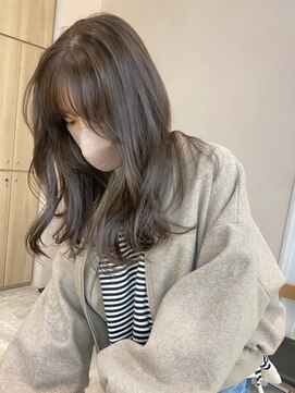 ウェイズトウキョウ 新宿店(Ways TOKYO) 柔らかく動くココアベージュ