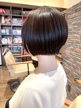ヘアー ドレッサー パワードール(Hair Dresser) 40代、大人の艶ボブ
