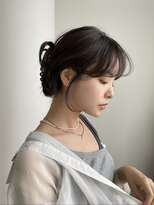 エイチ(811)&nbsp;パールベージュタッセルボブハイライトサイドお団子セミロング