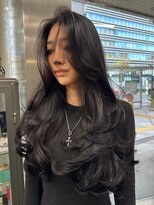 エッセンザ 梅田(ESSENZA)&nbsp;黒髪スーパーロングレイヤー 海外レイヤー