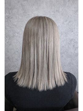 ヘアアンドデザイン ネイビー(Navy) ミディアムグレージュ