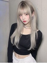 レア 新越谷(LEA) ハイトーンロングレイヤー × ミルクティーベージュ