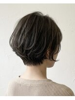アンリエラ(Unliera)&nbsp;30代女性人気くびれショート×オリーブカラー