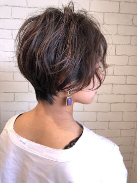 クロックレス (CLOCKLESS) クシャっと × グラデーションボブ #CLOCKLESS伊勢崎