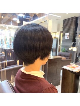 フォルテ 草薙店 丸みショートボブ