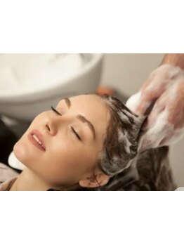 【藤沢駅徒歩2分】スパニストによる本格マッサージ。シャンプー付きメニューには極上ヘッドスパが無料◎