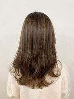 オル(Olu)&nbsp;【MASAYA】ナチュラルハイライトカラー×白髪ぼかし