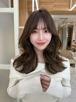 アフロートリノ(AFLOAT Leino)&nbsp;くびれヘア　抜け感のある顔まわり　ベージュ　くびれヘア