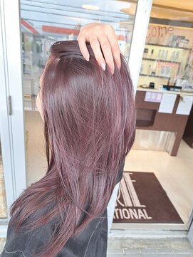 マリーインターナショナル 浦添店(MARIE INTERNATIONAL) ロングレイヤーピンクラベンダーベージュ艶カラー艶髪