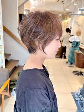 ネオリーブアイム 横浜西口店(Neolive aim) 大人可愛い束感　耳掛けひし形小顔丸みショートボブ【近藤】横浜
