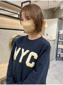 レイヤーボブとミルクティーベージュカラー