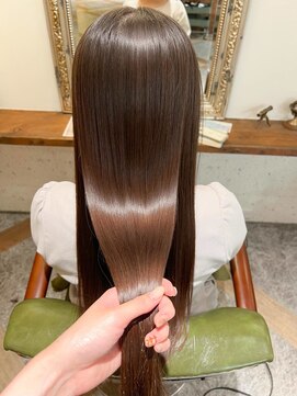 ムーン(moon) #グレーベージュ#レイヤーロング#アッシュカラー#前髪パーマ