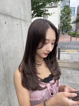 リリアーナ(LILIANA) レイヤーカット 韓国ヘア トレンドヘア 縮毛矯正 髪質改善