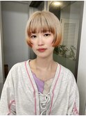 ペールベージュとオレンジブラウンのデザインカラーボブ