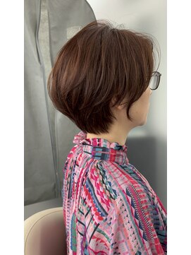 ジエクト アイロ(The Ect ilo) ショートボブ　ピンクブラウン