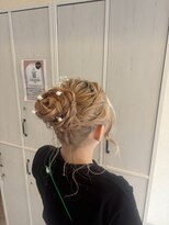 ジェリカヘアー サンフラワー通り(Jlica hair)&nbsp;ふわ盛りシニヨン