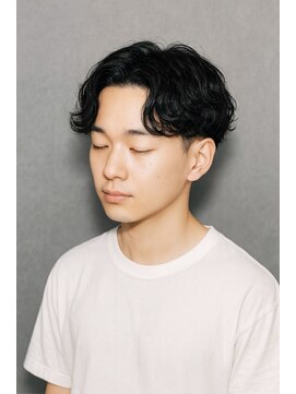 ヘアーアンドスパ アウローラ(AURORA) センターパート