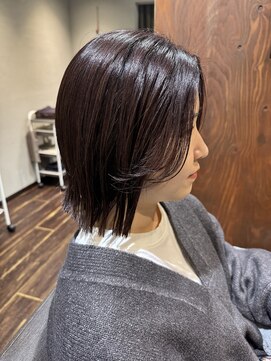 切りっぱなしボブスタイル