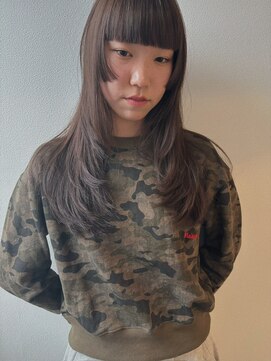 レイヤーロングニュアンスカラー小顔カット似合わせカット