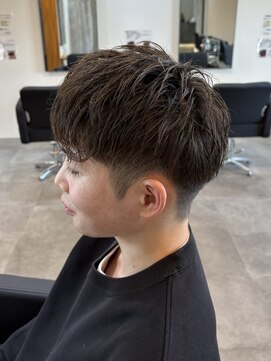 ヒュイル バイ ニアウ(Hwyl by Niau) MEN’S HAIR/スパイキーショート/アクティブショート/伊勢崎