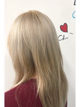 ノラ シンディ(NORA CYNDY) ホワイトグレーカラー☆