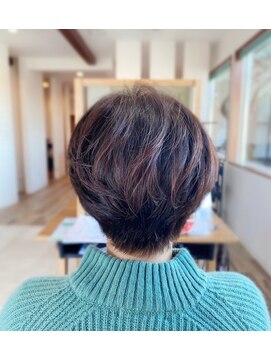 ヘアブロス(hair BROS) クセを活かしたふんわりショート