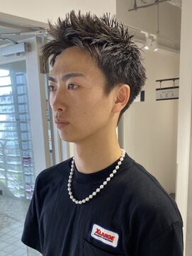 レア(LEA) 短髪スパイキーショートベース