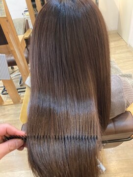 グランバイ アトリエドングリ(Grand × AtlierDonguri) お客様髪質改善データ1006(グレージュ)