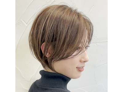 お客様のお顔を分析し似合うショートヘアをご提案【白髪活かし】