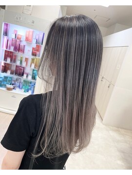 シャルムバイケンジ(Charm.by KENJE) グレーベージュニュアンスカラーヘルシースタイルレイヤーロング