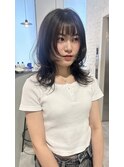 オリーブグレージュ × ウルフカット