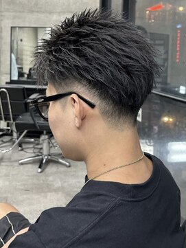 イーラ(era) フェザーショートパーマ/メンズ/刈り上げ/眉毛/ツイスト