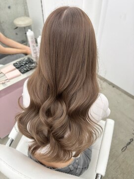 エヌアイ オモテサンドウ(ni omotesando) ミルクティーベージュ/ダブルカラー必須